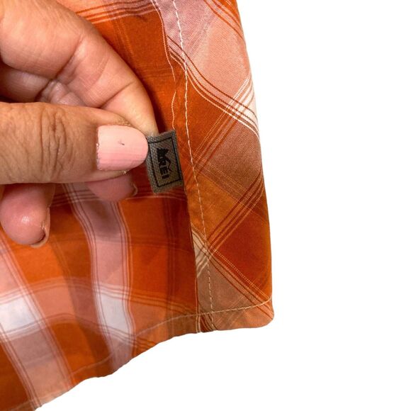 REI Snap Button Front Short Sleeve Hiking Shirt Men's Medium Zip Pocket Vents - Picture 7 of 12